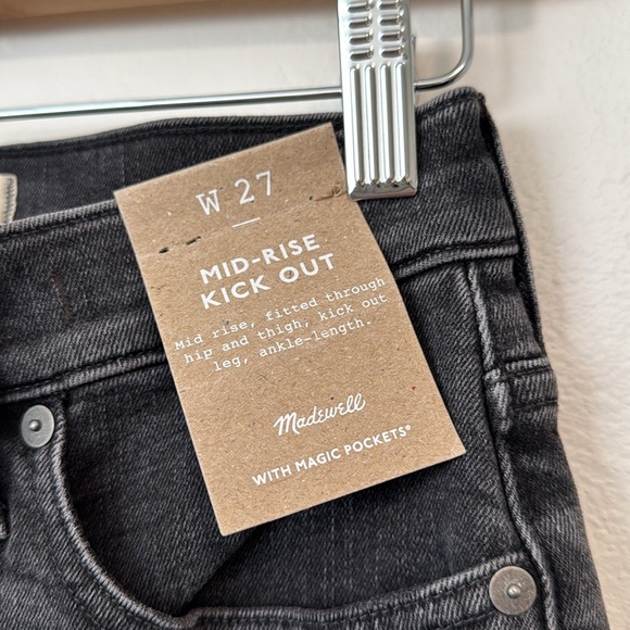 Madewell Kick Out Crop Jeans in Armand Wash - Picture 11 of 16
